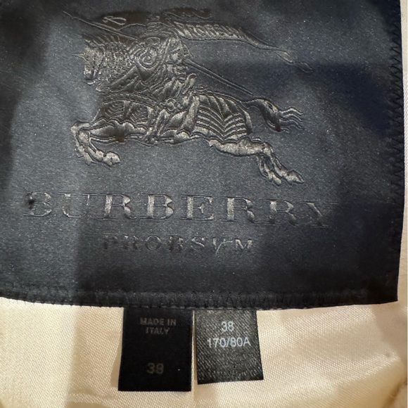 Burberry Porsum (runway women wool coat) color off white Size 38. Made in Italy - Picture 5 of 7